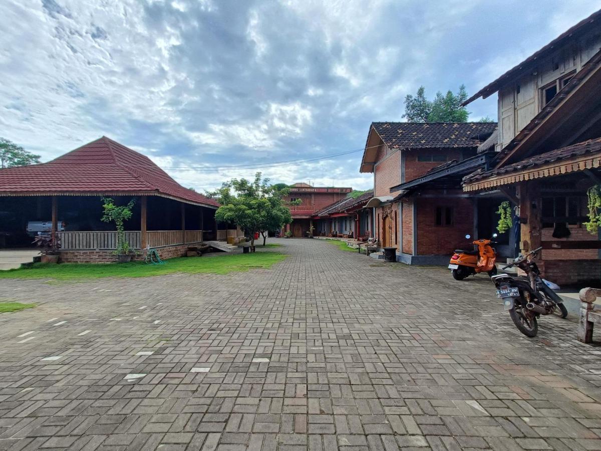Jogo Segoro Homestay Mitra Reddoorz Near Pantai Sundak Gunungkidul Ngandong Exteriér fotografie