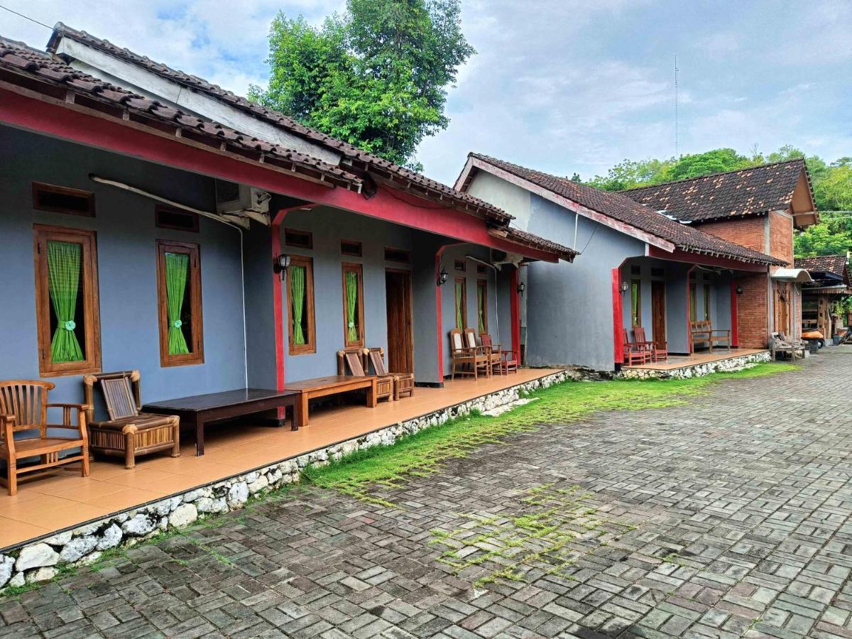 Jogo Segoro Homestay Mitra Reddoorz Near Pantai Sundak Gunungkidul Ngandong Exteriér fotografie
